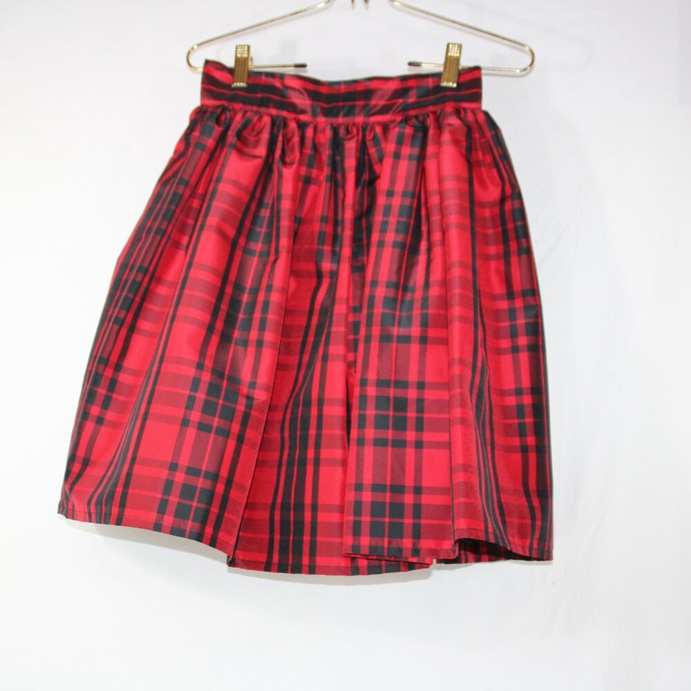 Liz Claiborne Skirt Red and Black Plaid Above knee length Pleated Full size 4